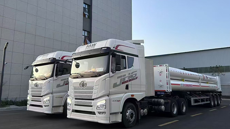 9 Pipes CNG Tube Trailer