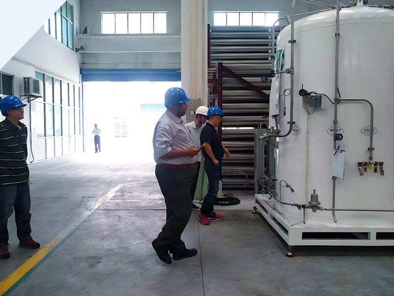 cryogenic vessel factory audit and delivery readiness check for LNG and liquid nitrogen tanks